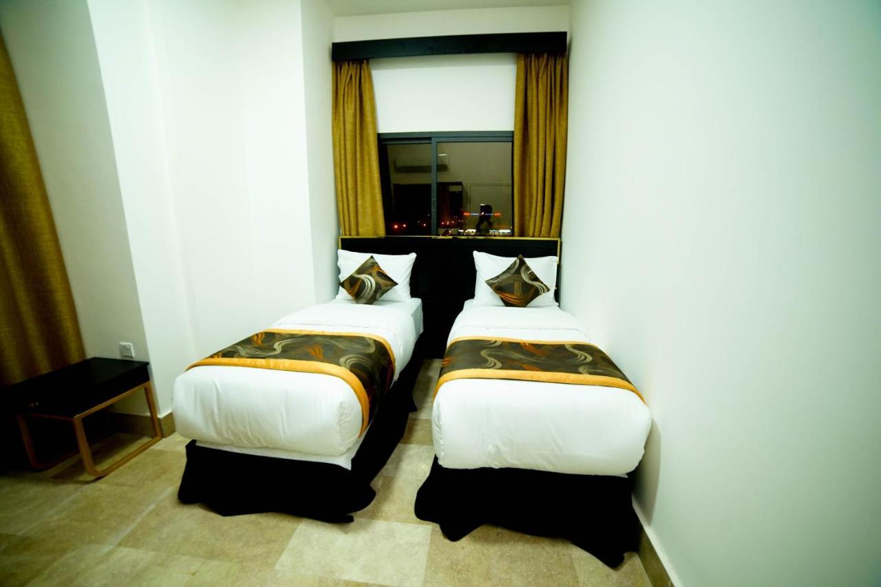 Star Emirates Downtown Hotel Салала Екстер'єр фото